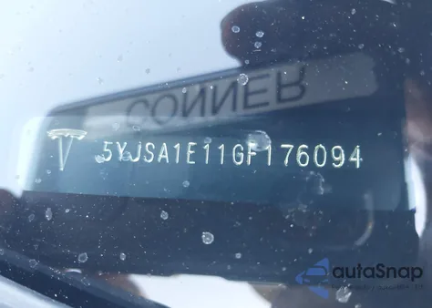 2016 Tesla Model S 60/70/75/85 z USA, uszkodzony, nr VIN 5YJSA1E11GF176094